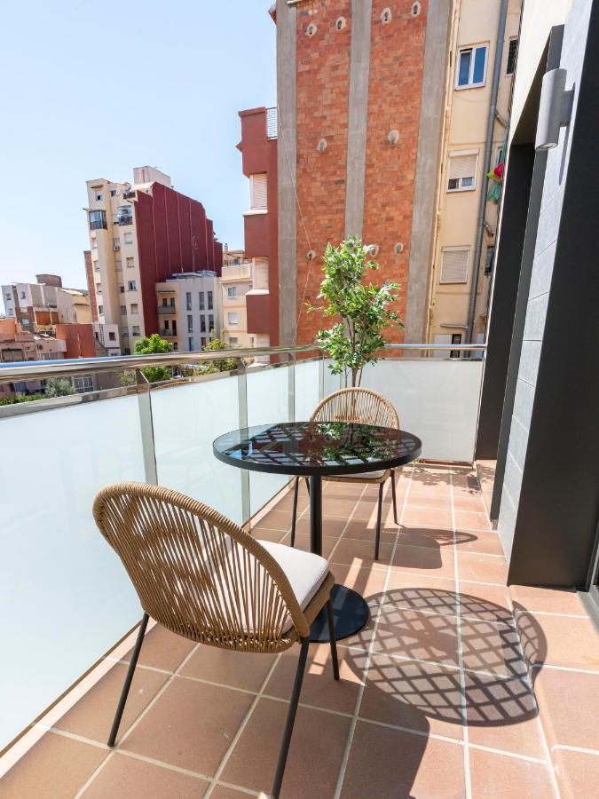 Limehome Barcelona Carrer De Besalu 82 エクステリア 写真