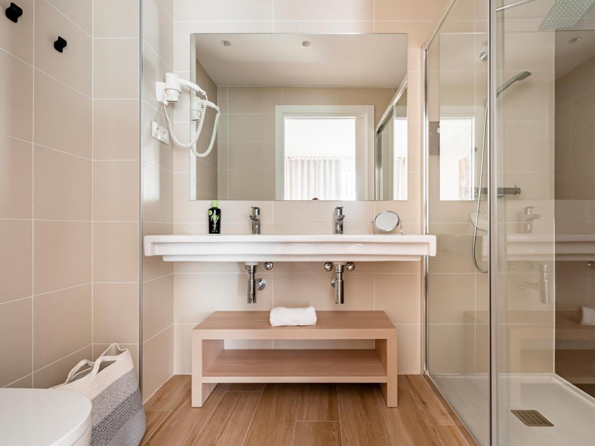 Limehome Barcelona Carrer De Besalu 82 エクステリア 写真